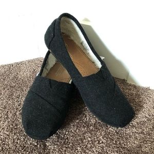 Black wool Toms